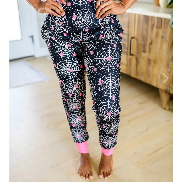 Shirley & Stone Halloween spiderweb jogger pajama set pink & black‎ - Picture 3 of 6